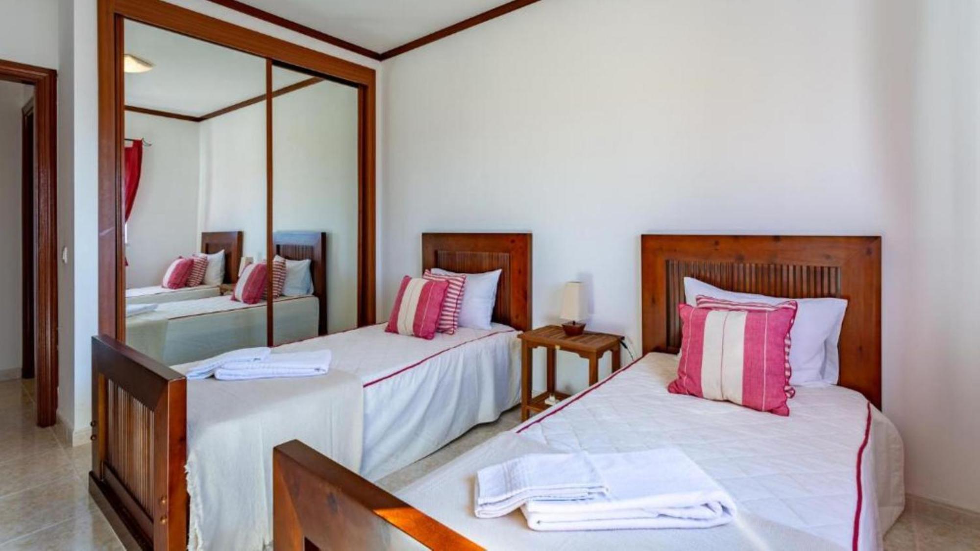 Alvor 2 Bedrooms Balcony Flat Kültér fotó